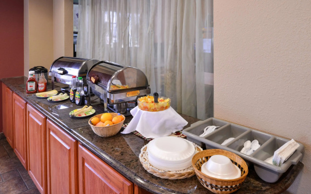 Country Hearth Inn & Suites Edwardsville St. Louis