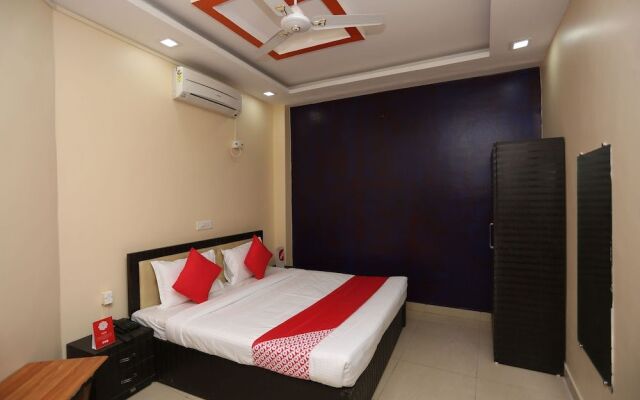 OYO 22665 Hotel Dev Shree