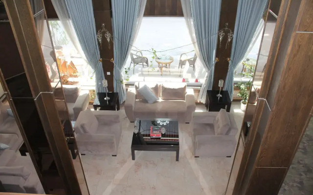 Rest Hotel