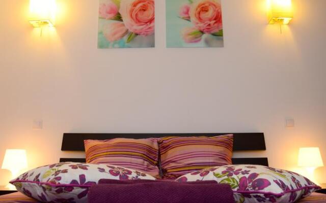Rose Garden Rezidence Apartments