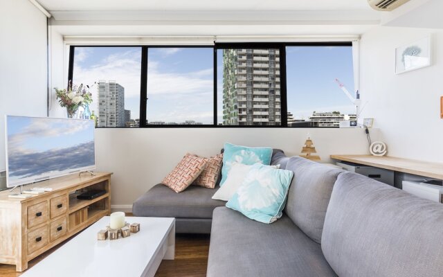 Sunny AC Sydney 2 Bedroom Apt