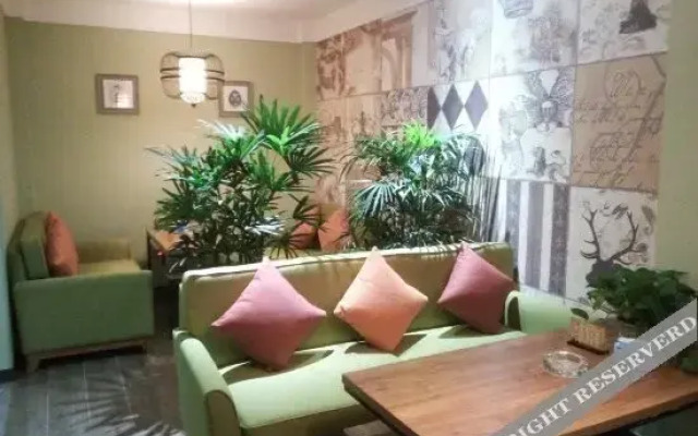 Tiange Theme Hotel (Jianzhong Branch)