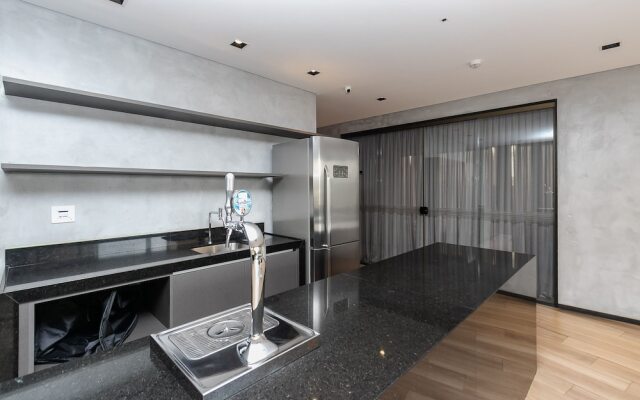 Loft alto padrão com varanda