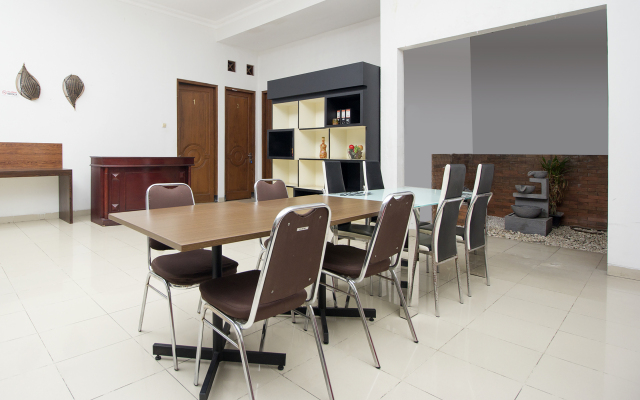 Super OYO Collection O 1061 Aliya Homestay