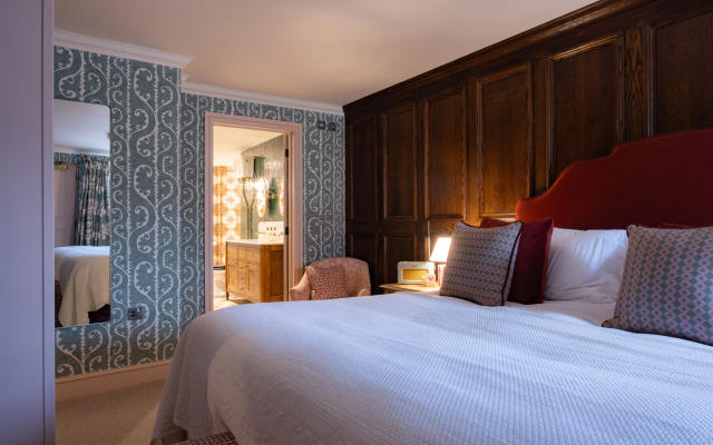 The White Hart - A Heartwood Inn