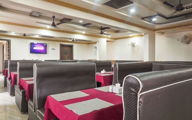 OYO 12501 Hotel Krishna Palace