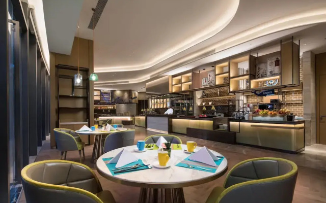 Holiday Inn Zhengzhou Riverside