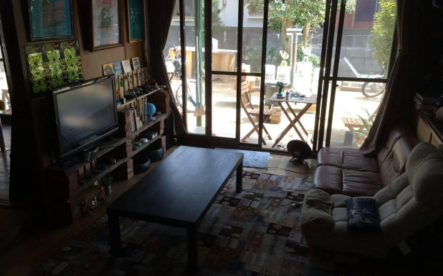 Norishico Auto Guest House - Hostel