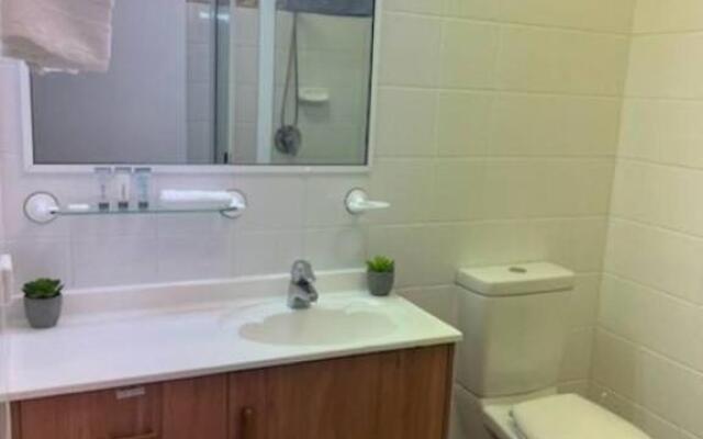 Studio apartment walk to the strand cbd stadium