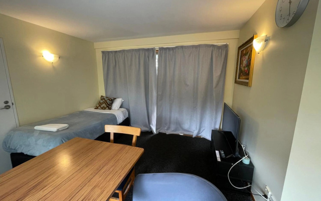 Central Park Motor Lodge – Guest Rooms – Christchurch