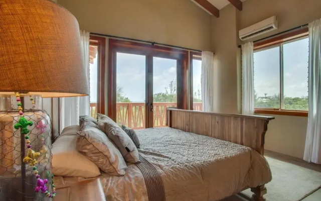 The Villas at Cocoplum