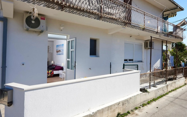 Studio apartment Bašćan