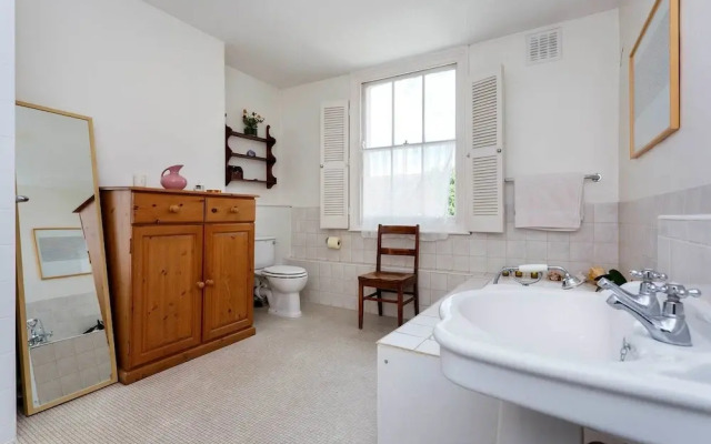 Veeve - Grafton House