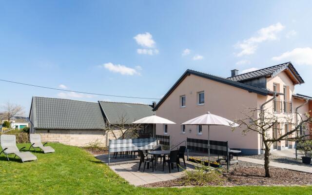 Comfortable Holiday Home in Ellscheid with Garden
