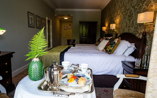 Fernhill House Hotel & Gardens