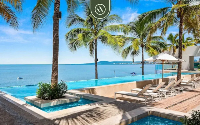 Oceanview 1 BR Condo - Beach - Multiple Pools