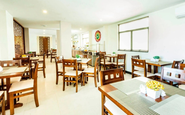 Vida Plaza Hotel