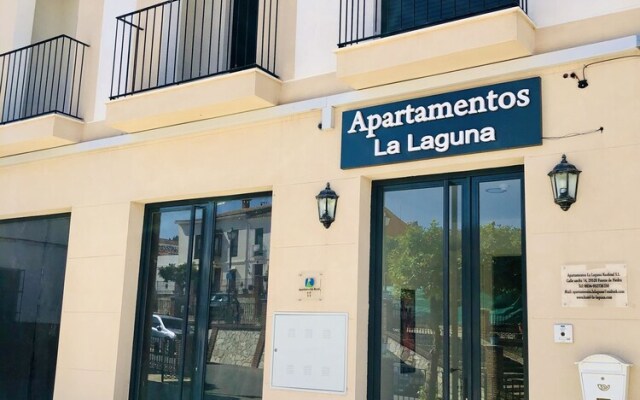 Apartamentos La Laguna