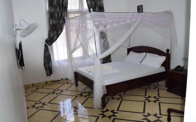 Cassa Palace 18 Grand Rooms with AC