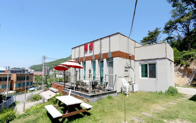 Gwanghwado Dongmakgol Bada Pension