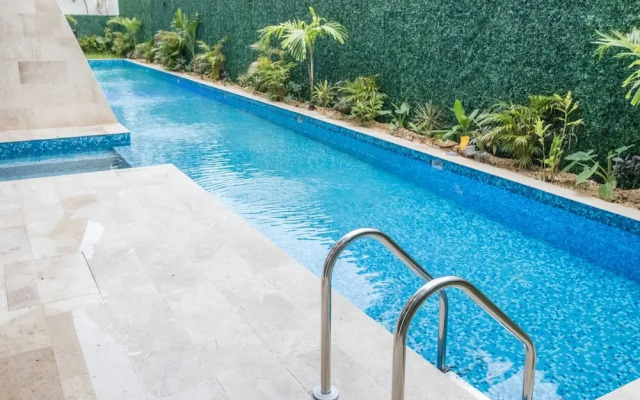 Brava Towers 101 Swim up By Lockey