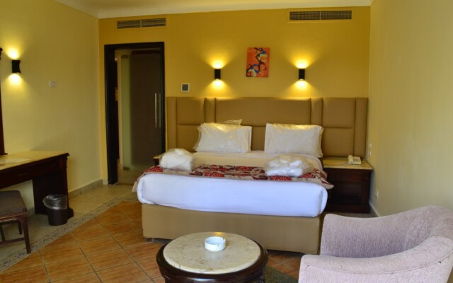 The Club Hotel & Resort