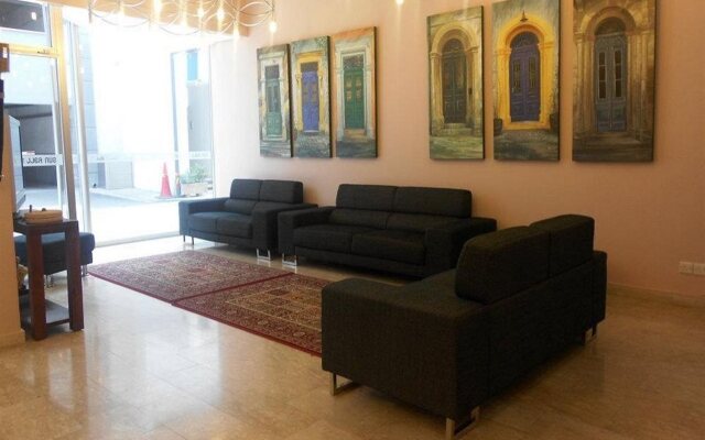 Sun Hall Beach Hotel Apts.