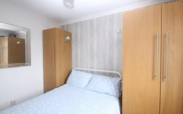 20F Medmerry Park 2 Bedroom Chalet