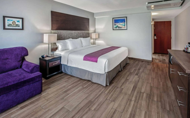 CHN Hotel Monterrey Norte, Trademark Collection by Wyndham