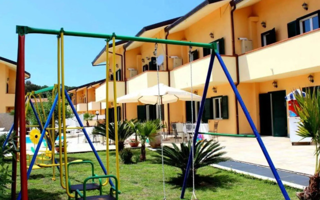Villa With Pool, 100m From the Sea