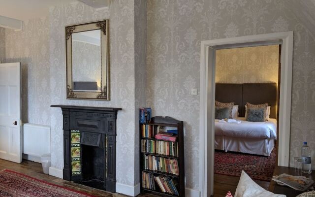 Huntsham Court