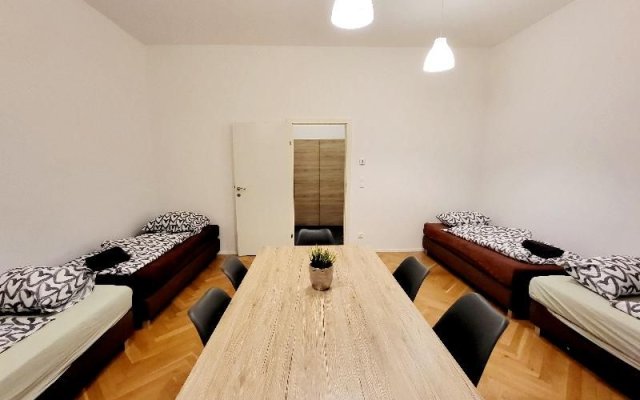 Real Living Apartments Vienna