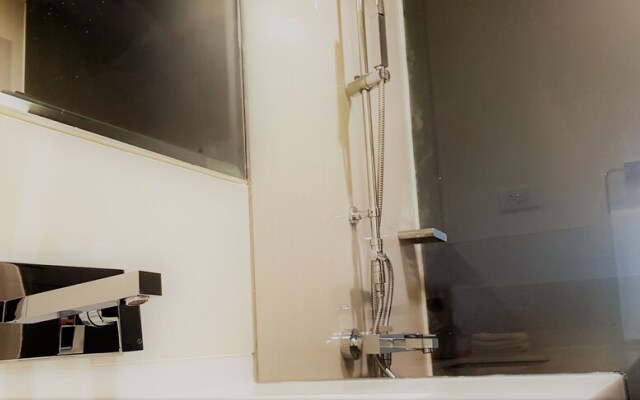 Maxx Hotel Makati