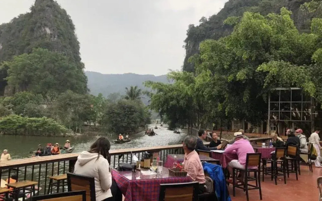 Tam Coc Bungalow
