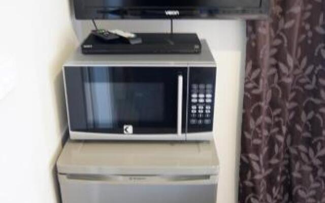 Waihi Beach Getaway-Studio, Ensuite & Private Deck