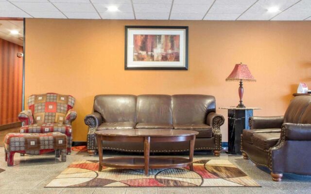 Quality Inn Glenpool - Tulsa