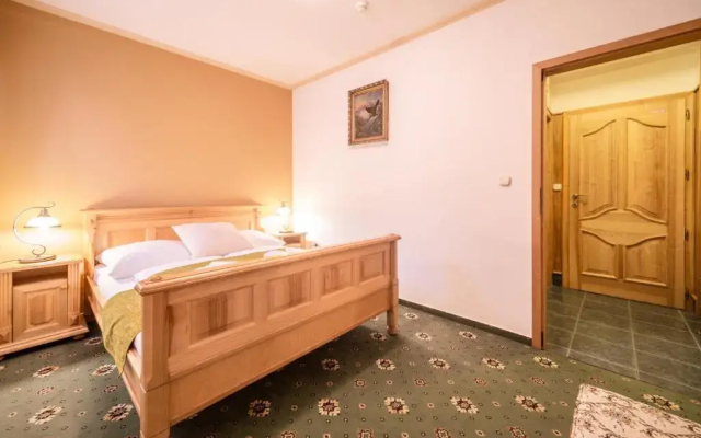 Hotel Diana