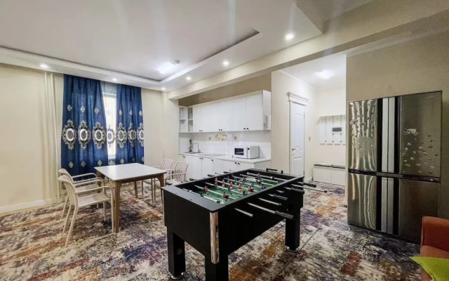 Eagle Town Service Apartment