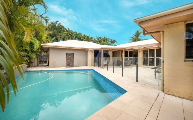 Frangipani Hideaway