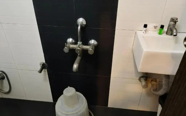 Hotel Santhi Bhavan