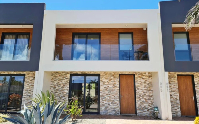 Luxury townhouse with pool in PALM BEACH