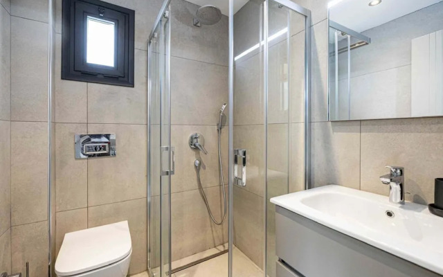 Stunning Villa With Private Pool and Luxuriest Views