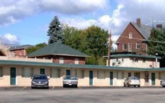 Holiday Motel Waynesburg