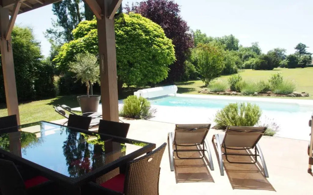La Villa a Chateau Franc-Daut Sleeps 6