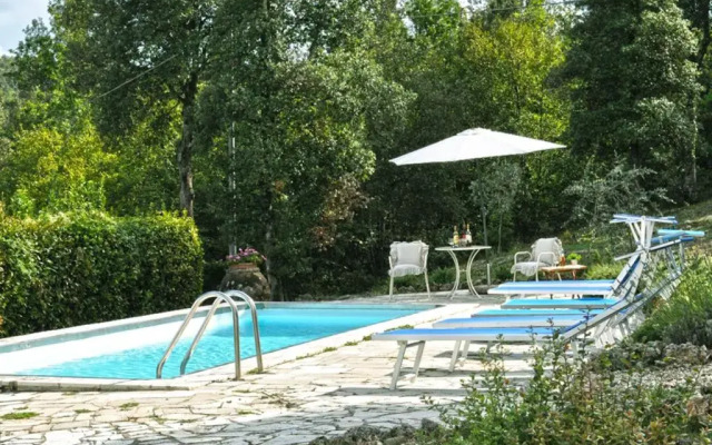 Casa al Bosco private pool in the wood
