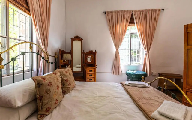HH 820 Accomodation