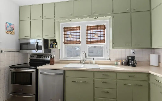 Mint House at Japanese Gardens