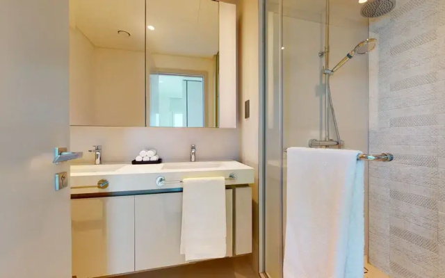 Sunrise Bay 2BR Luxury Apartment
