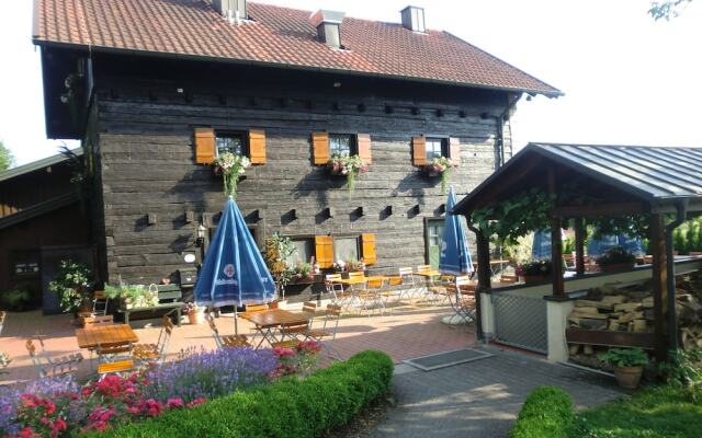 Pension St. Georg Mit Moststüberl