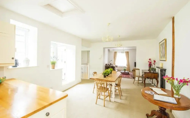 The Apartment Sherborne